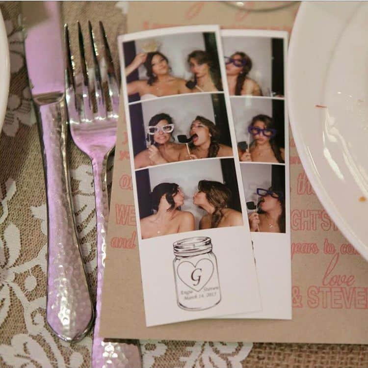 photo booth strip at place setting